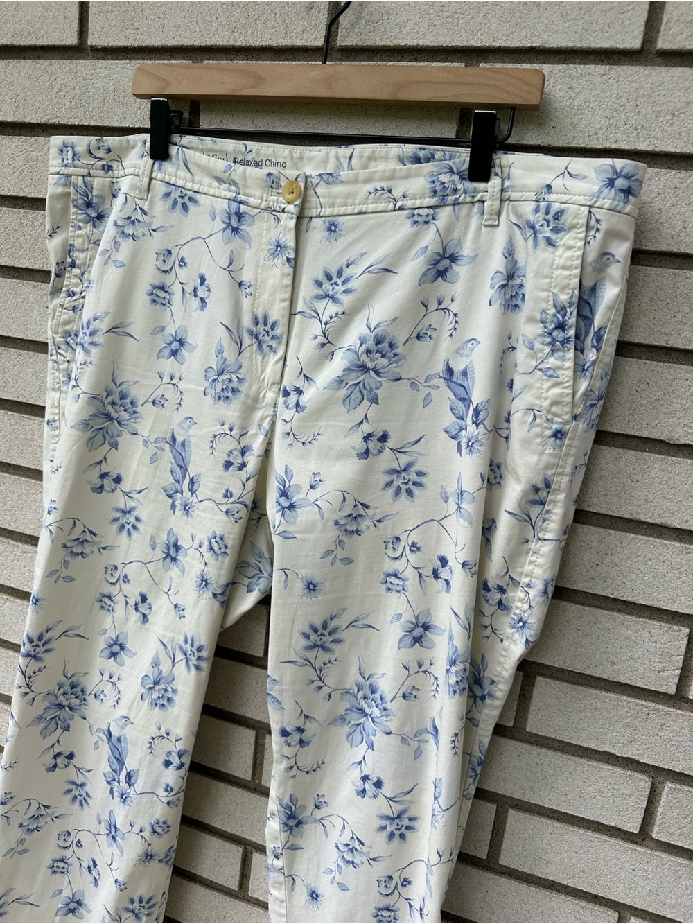 Talbots Blue Toile Floral Relaxed Chino Ankle Pants Cottagecore 16W Coastal - Picture 4 of 12